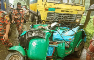 নোয়াখালীতে ট্রাক ও অটোরিকশার মুখোমুখি সংঘর্ষে ৬ জন নিহত হয়েছেন।
