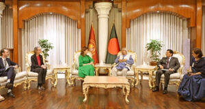 আওয়ামী লীগ তাদের কার্যক্রম স্থগিত করায় নির্বাচনে অংশ নিতে পারবে না: ব্রিটিশ মন্ত্রীর প্রধান উপদেষ্টা