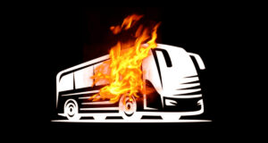 ধামরাইয়ে রাস্তার পাশে রাখা বাসে আগুন