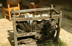 ব্রাহ্মণবাড়িয়ায় গ্রামীণ ব্যাংকের শাখায় গভীর রাতে পেট্রোল ঢেলে আগুন ধরিয়ে দেওয়া হয়েছে।