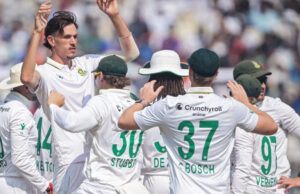 হারমারের দুর্দান্ত পারফর্মেন্সে দক্ষিণ আফ্রিকা ভারতকে ৯৩ রানে অলআউট করে টেস্ট জয়ের স্বাদ পেল