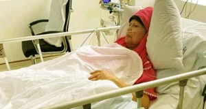 ফুসফুস ও হৃদরোগে আক্রান্ত হয়ে হাসপাতালে ভর্তি খালেদা জিয়া