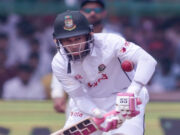 ১০০তম টেস্টে সেঞ্চুরি থেকে মাত্র এক রান দূরে মুশফিক