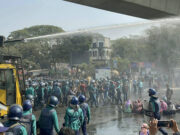 আন্দোলনরত শিক্ষকদের উপর পুলিশ লাঠিচার্জ, সাউন্ড গ্রেনেড ও টিয়ারশেল নিক্ষেপ করেছে।