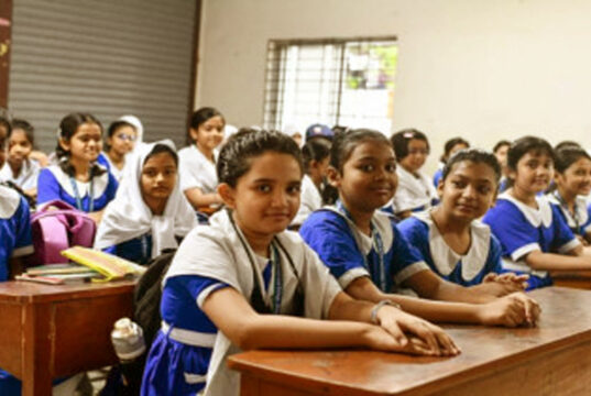 শিক্ষকদের অতিরিক্ত যত্ন শিক্ষার্থীদের উপস্থিতি বৃদ্ধি করে