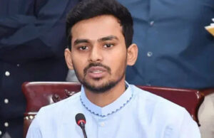 সমঝোতার ভিত্তিতে ঢাকা-১০ আসনের ভোটার হবেন উপদেষ্টা আসিফ মাহমুদ