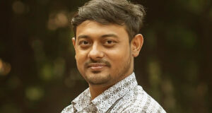 ‘একটি আসনের জন্য তোমার স্বপ্ন বিক্রি করো না’, নাসিরুদ্দিন কাকে বোঝাচ্ছেন?