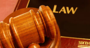 বাংলাদেশে আইন পেশায় প্রবেশের মানদণ্ডে সংকট