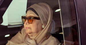 খালেদা জিয়াকে এসএসএফের বিশেষ নিরাপত্তায় রাখা হয়েছে।