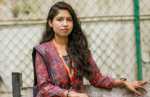 বন্যায় আমাদের বাড়ি এবং আমার সমস্ত বই ভেসে গেছে