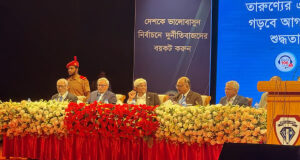 মানুষ দুর্নীতিবাজদের সাথে সন্তানদের বিয়ে দিতে তাড়াহুড়ো করে: অর্থ উপদেষ্টা