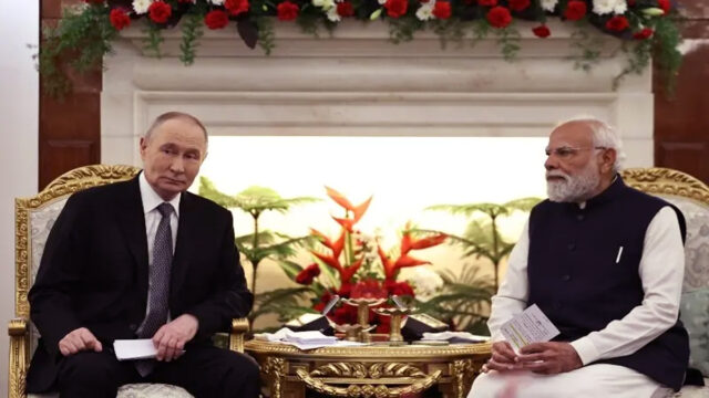 Putin, Modi Discuss Trade